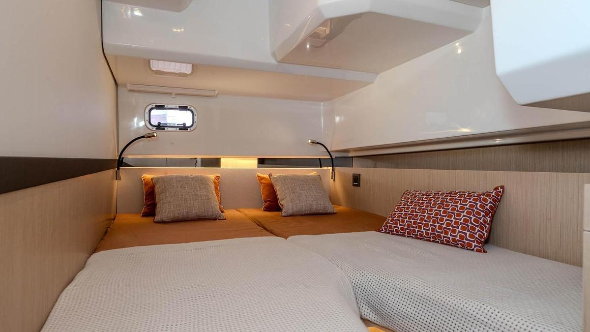 Used 2027 Jeanneau TH38
