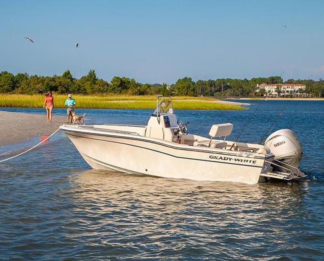 Fisherman 180 18' CENTER CONSOLE