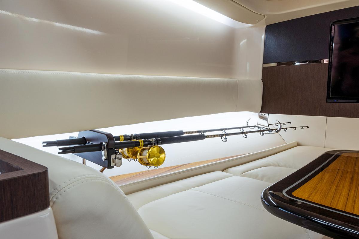 Canyon 456
45' CENTER CONSOLE