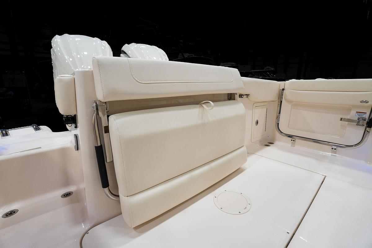 Used 2027 Grady-White Freedom 265