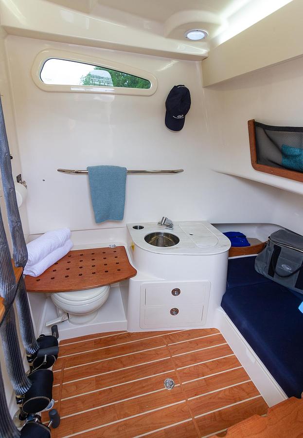 Canyon 336
33' CENTER CONSOLE