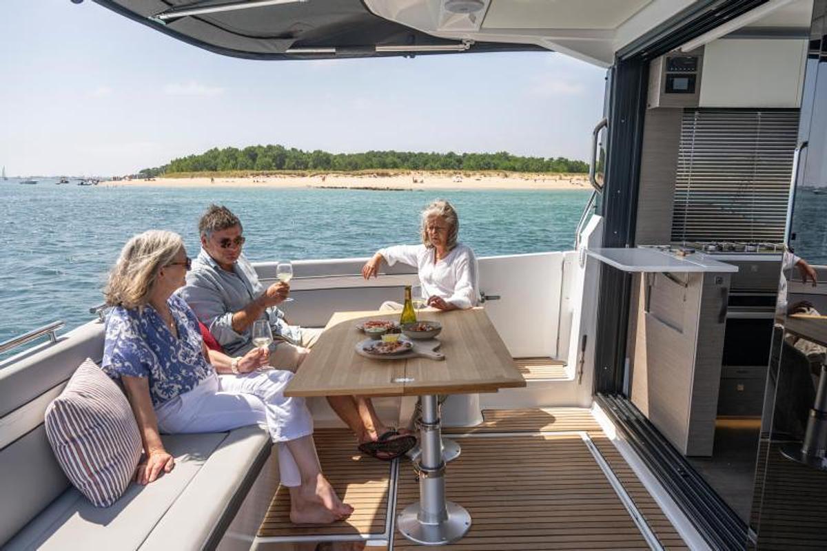 2026 Jeanneau NC 1295 Coupe