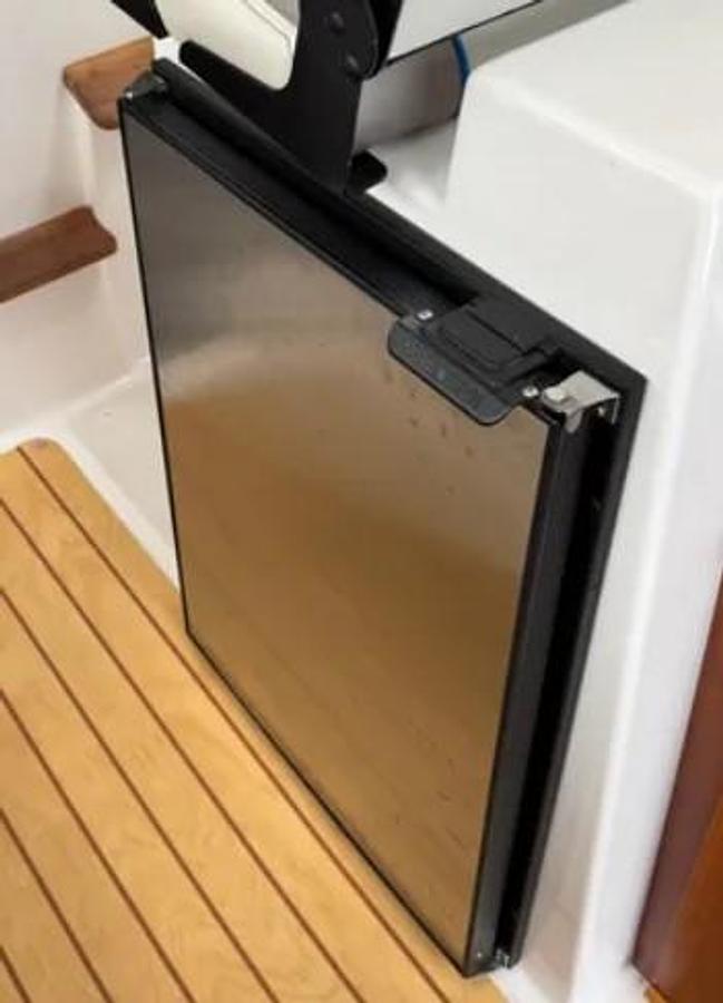 Used 2019 Cutwater C-24 Coupe OB