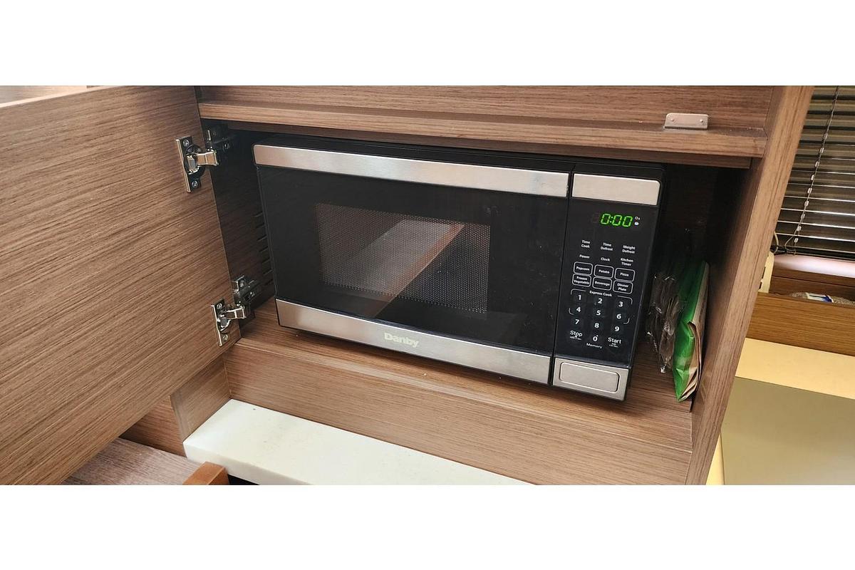 Used 2022 Jeanneau Leader 12.5 WA