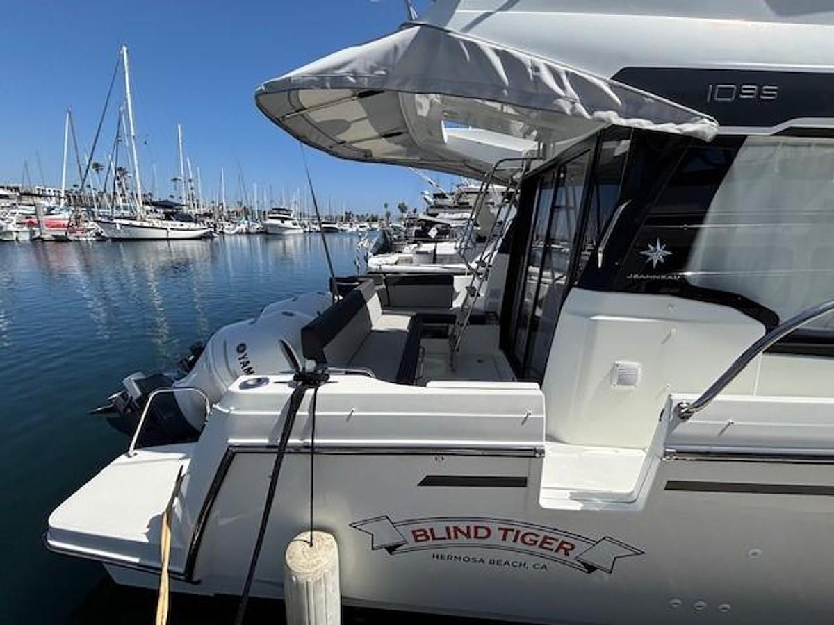 Used 2020 Jeanneau NC 1095 Fly