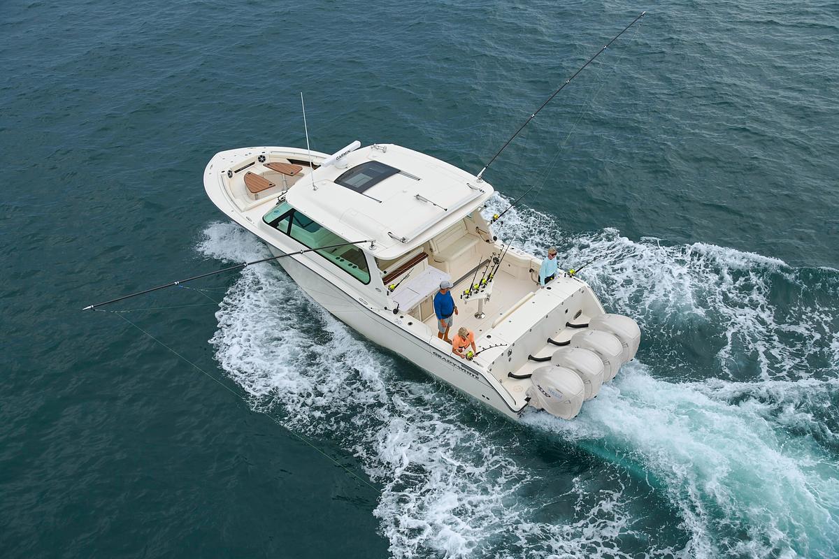 Freedom 415
41' DUAL CONSOLE