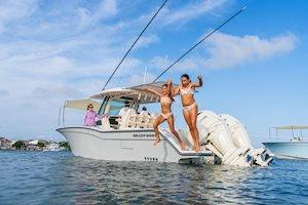 2026 Grady-White Canyon 326