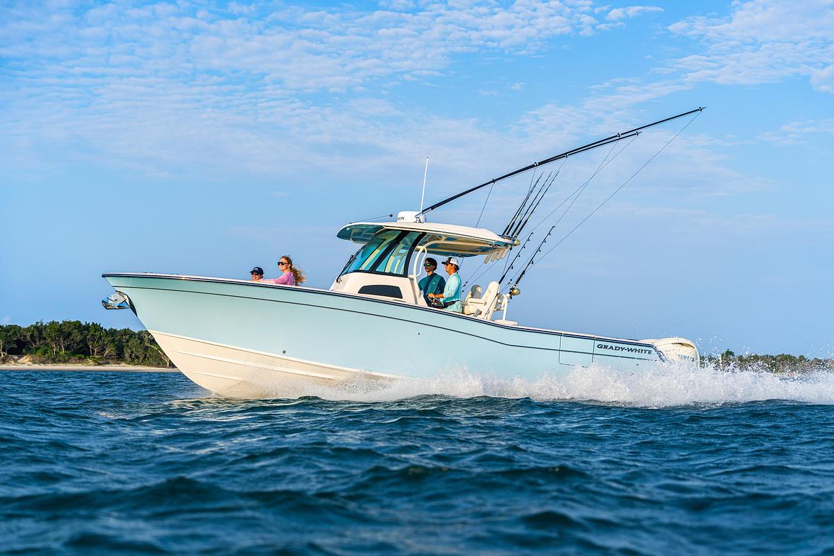 Canyon 306
30' CENTER CONSOLE