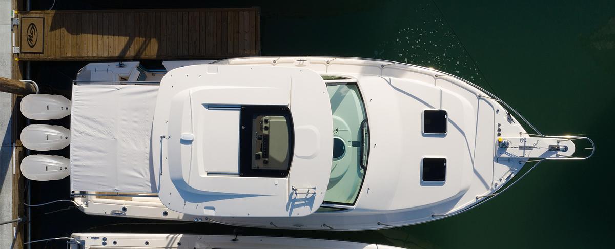 Express 370 37' EXPRESS CABIN