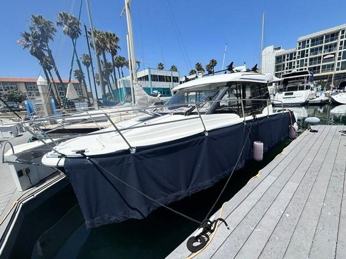 Used 2019 Jeanneau NC895 Offshore