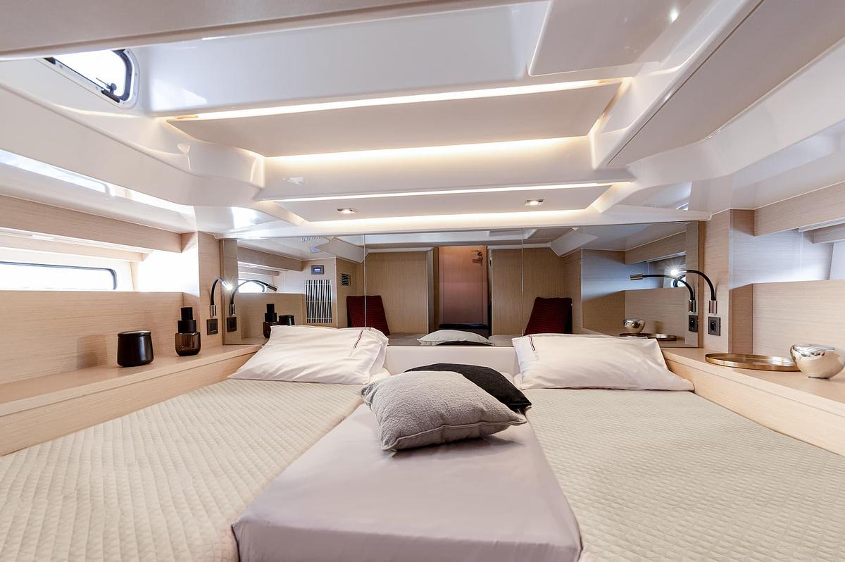 2026 Jeanneau DB/37 OB