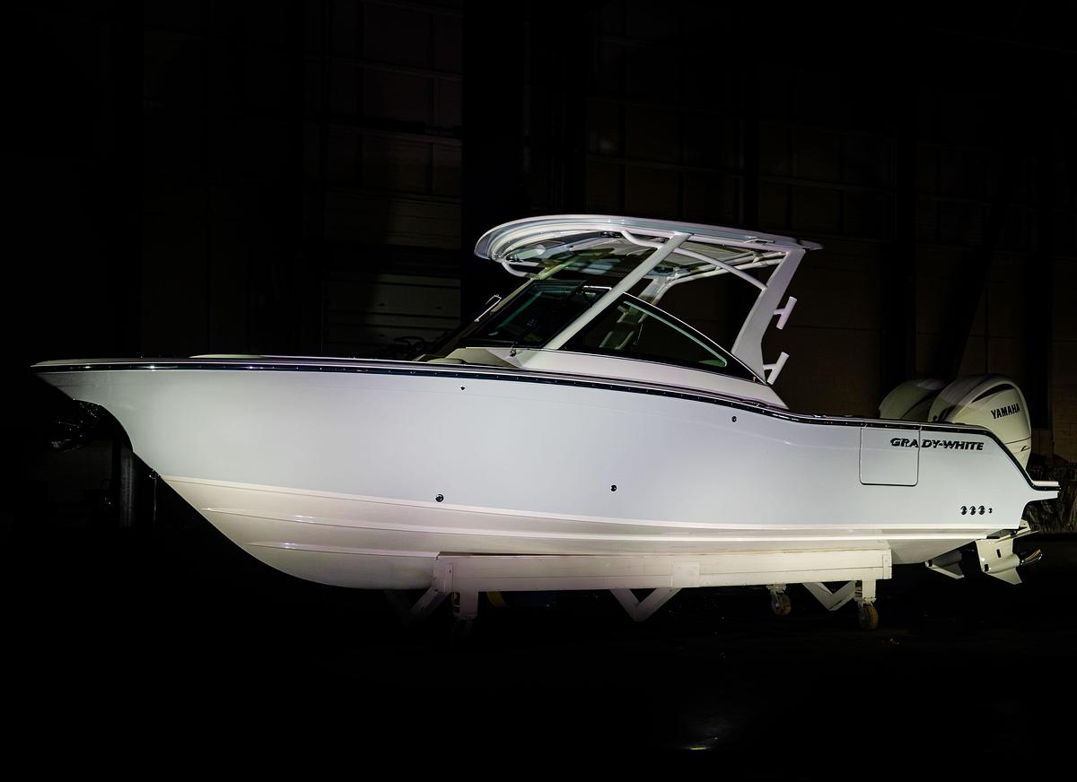 Used 2027 Grady-White Freedom 265
