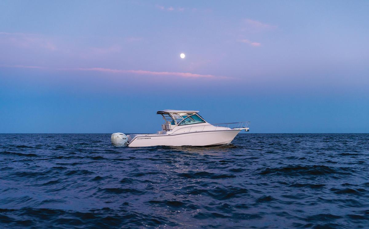 Express 370 37' EXPRESS CABIN