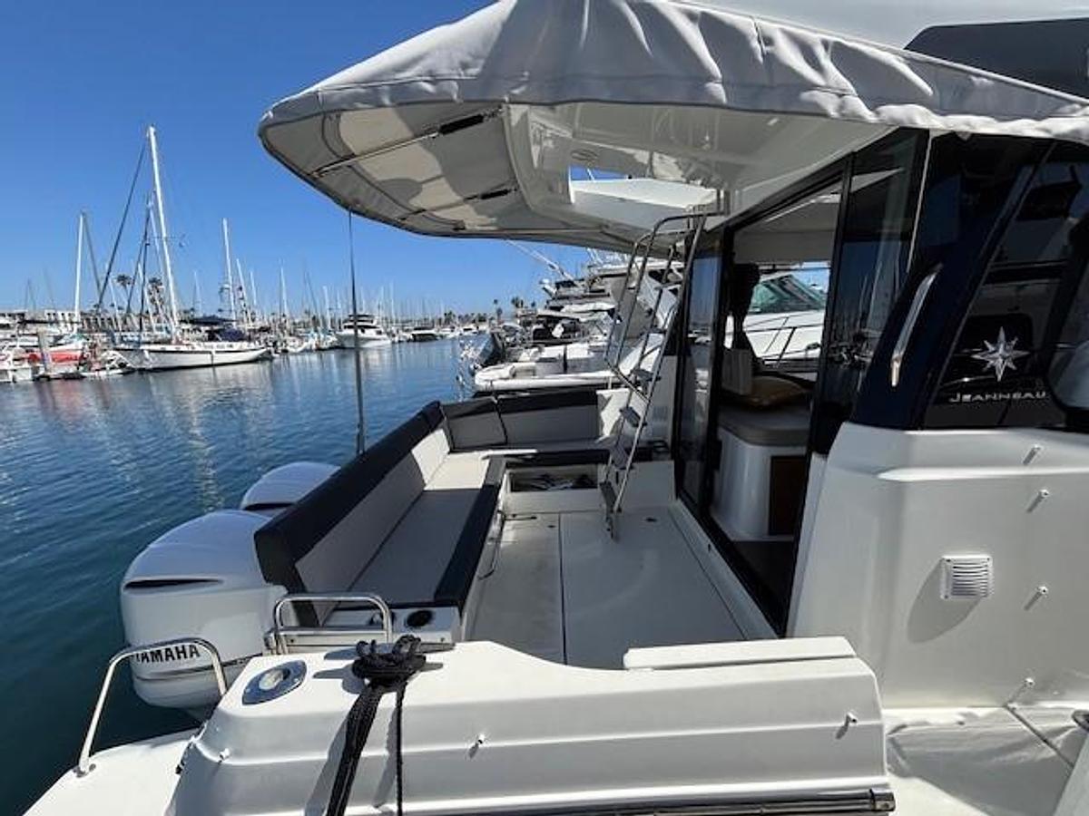 Used 2020 Jeanneau NC 1095 Fly