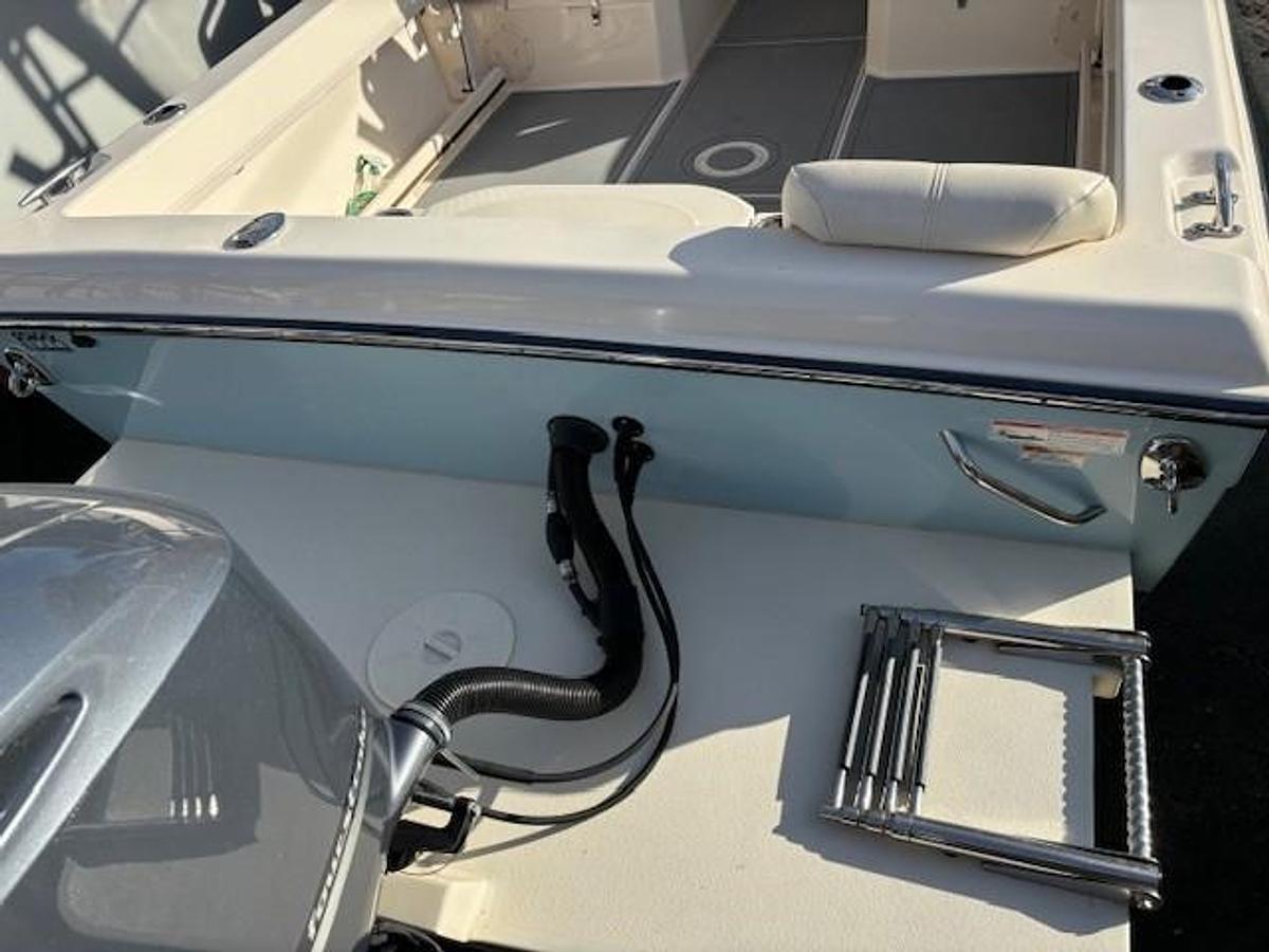 Used 2018 Grady-White Seafarer 228