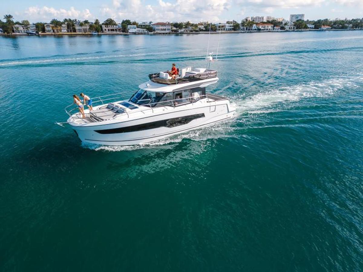 2026 Jeanneau NC 1295 Fly