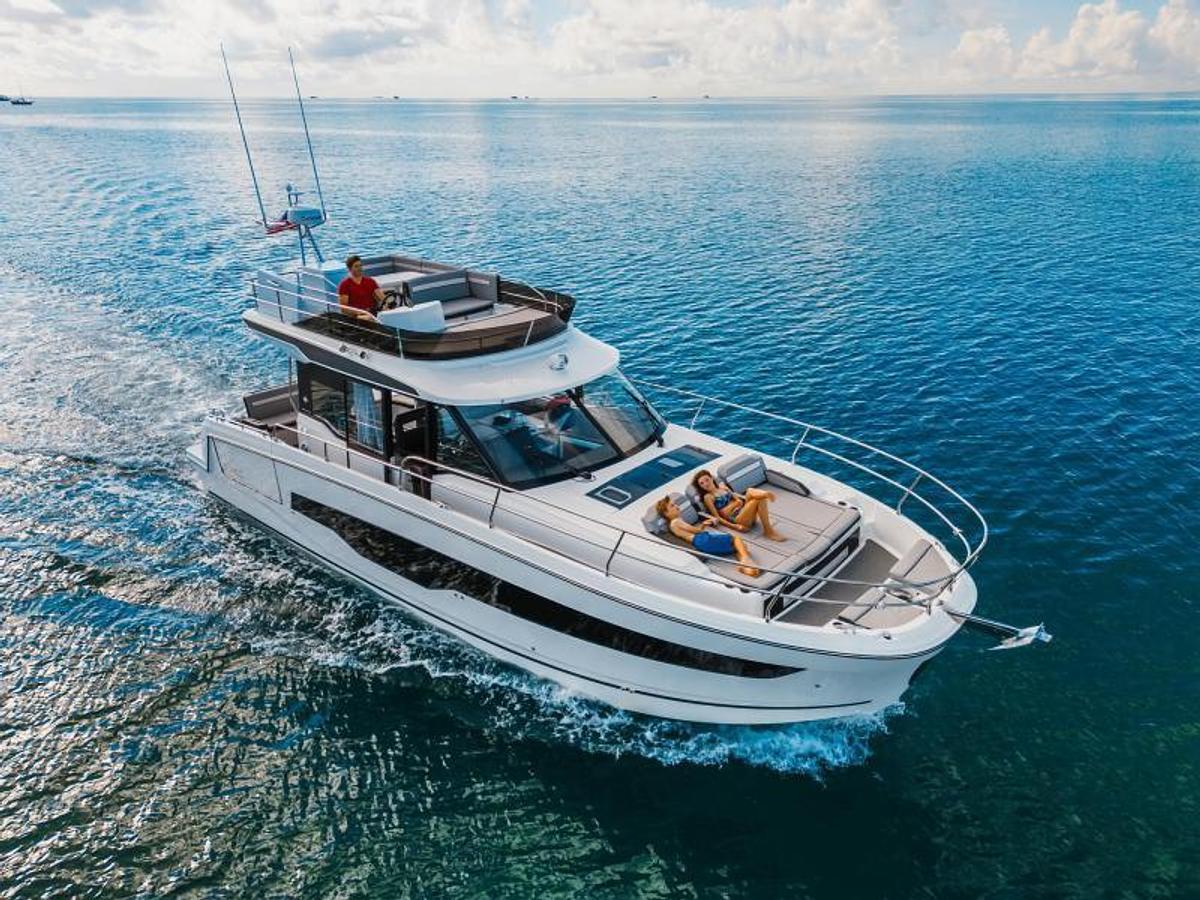 2026 Jeanneau NC 1295 Fly