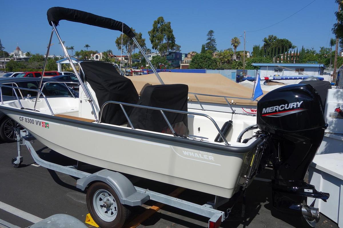 Used 2023 Boston Whaler 150 Montauk