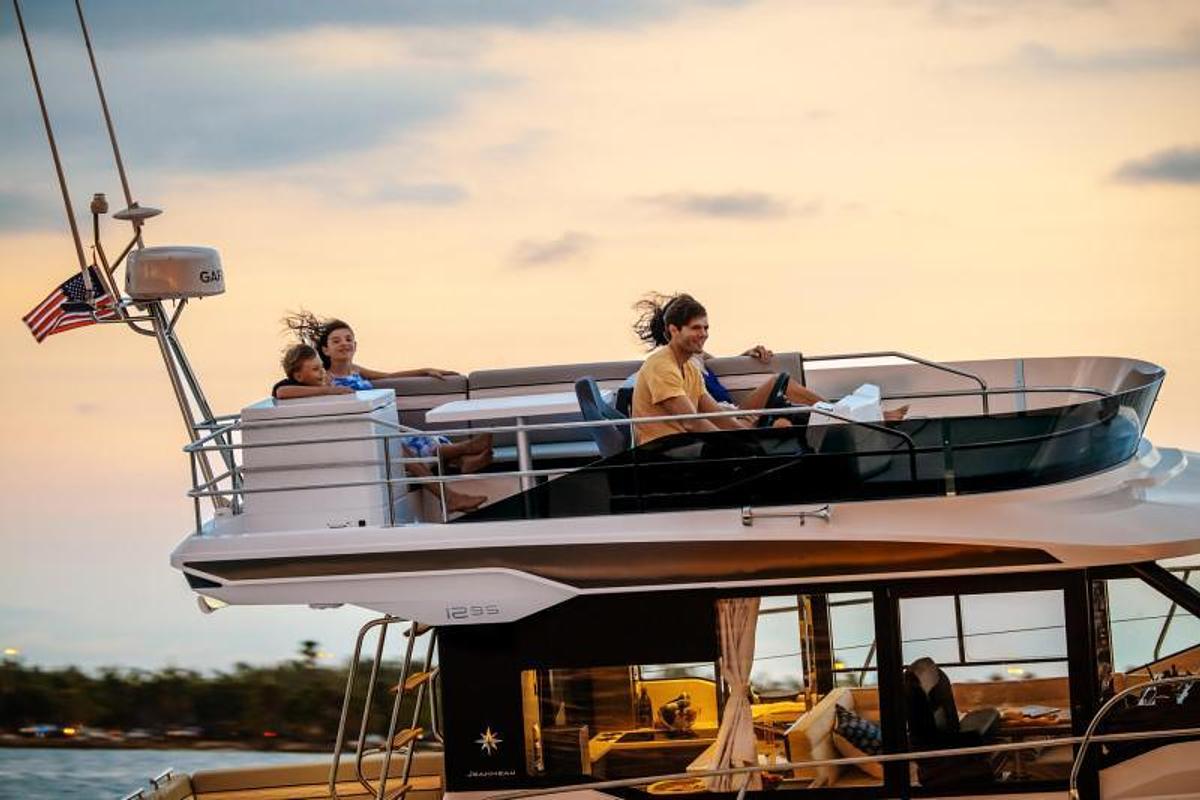 2026 Jeanneau NC 1295 Fly