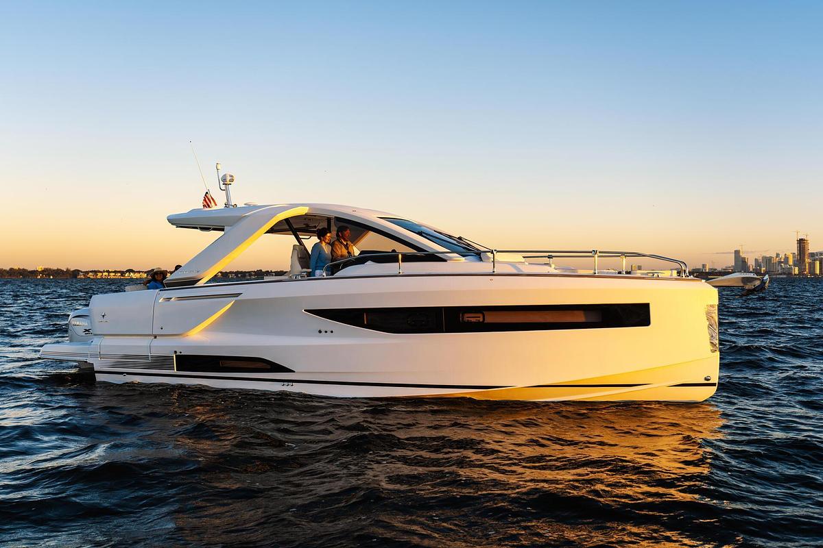 2026 Jeanneau DB/37 OB