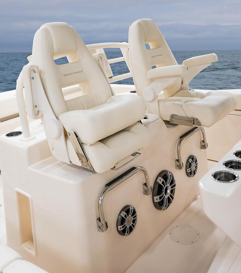 Canyon 306
30' CENTER CONSOLE