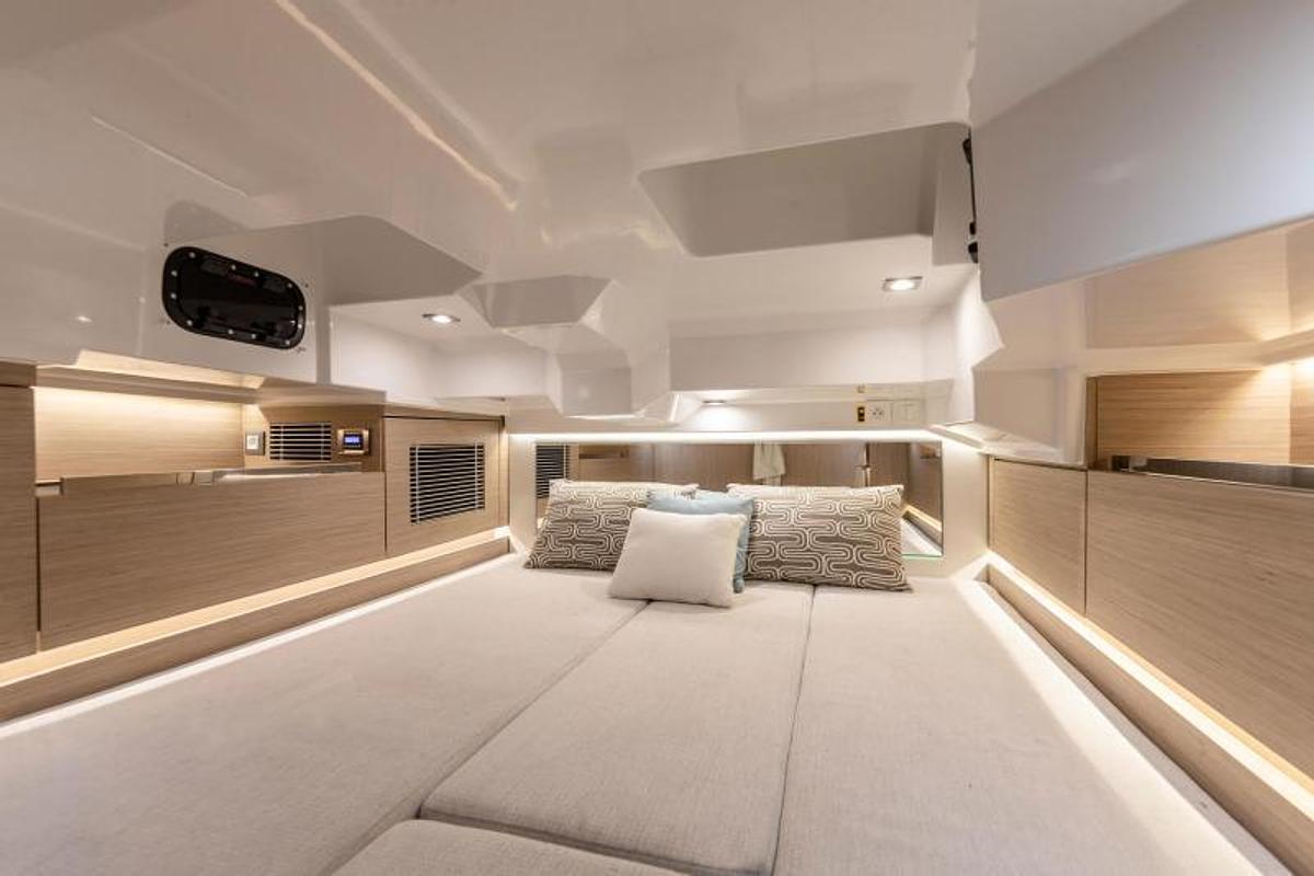 2026 Jeanneau Leader 10.5 CC