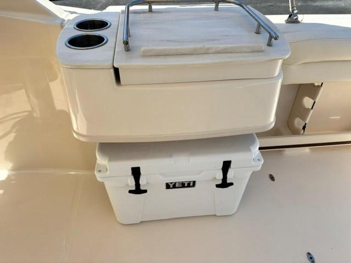 Used 2020 Grady-White Freedom 235