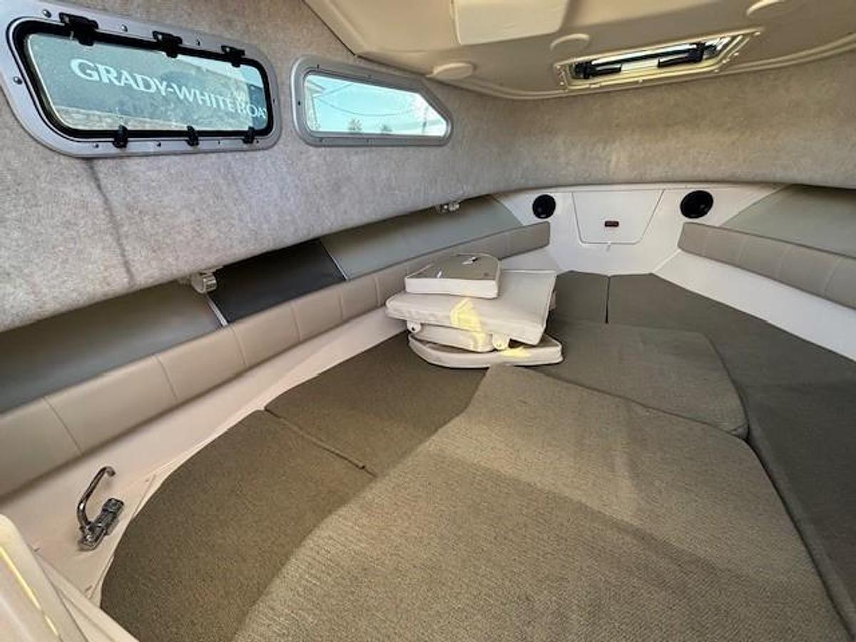 Used 2014 Grady-White Journey 258