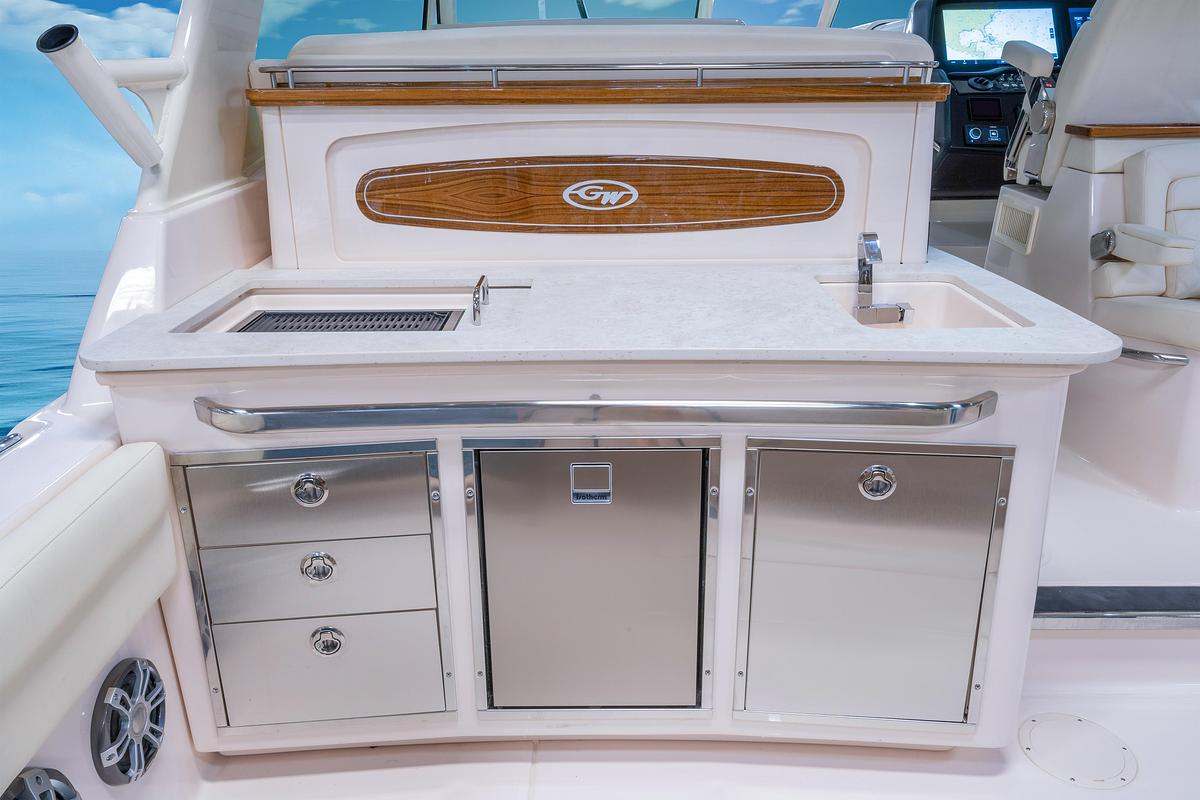 Freedom 415
41' DUAL CONSOLE