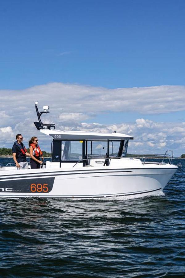 2026 Jeanneau NC 695 Sport