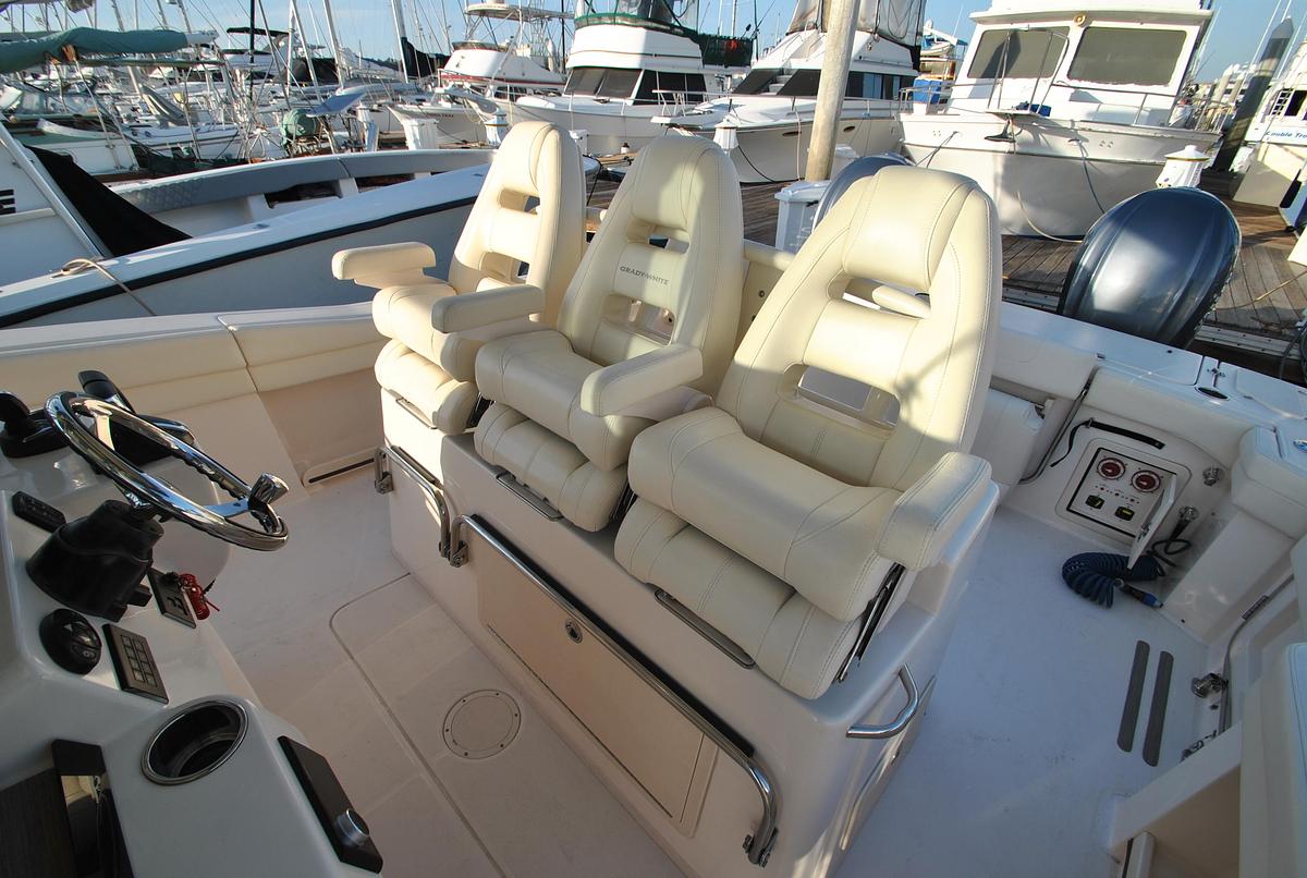 Used 2021 Grady-White Canyon 336