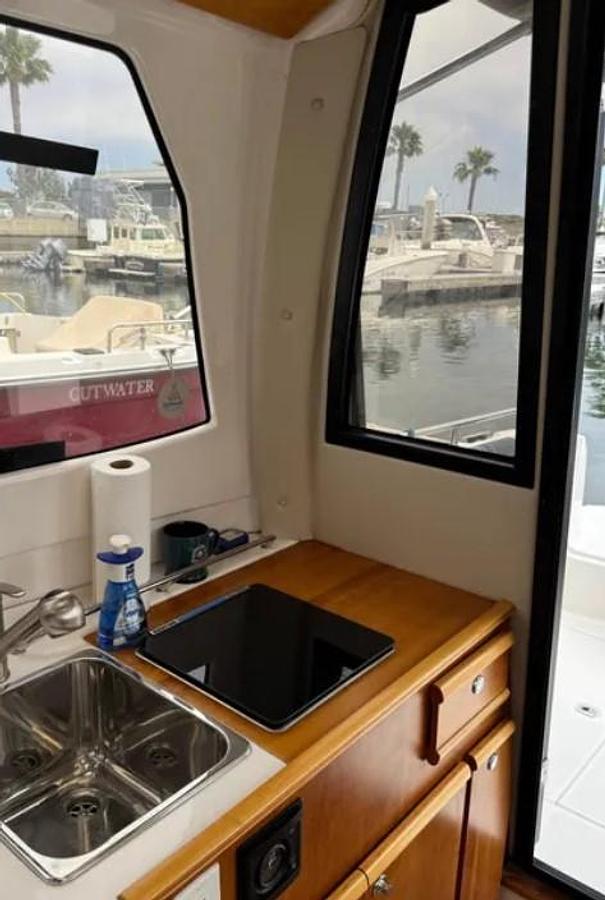 Used 2019 Cutwater C-24 Coupe OB