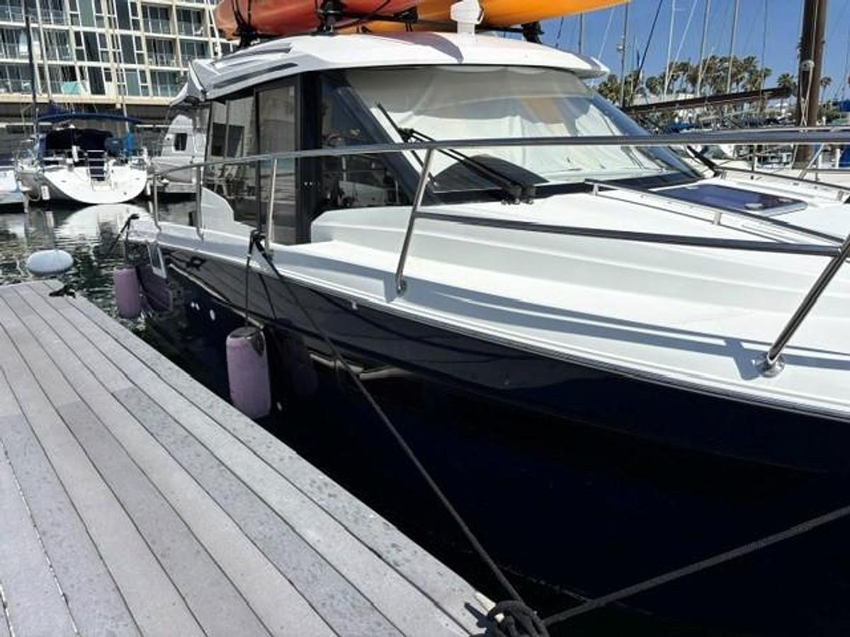 Used 2019 Jeanneau NC895 Offshore