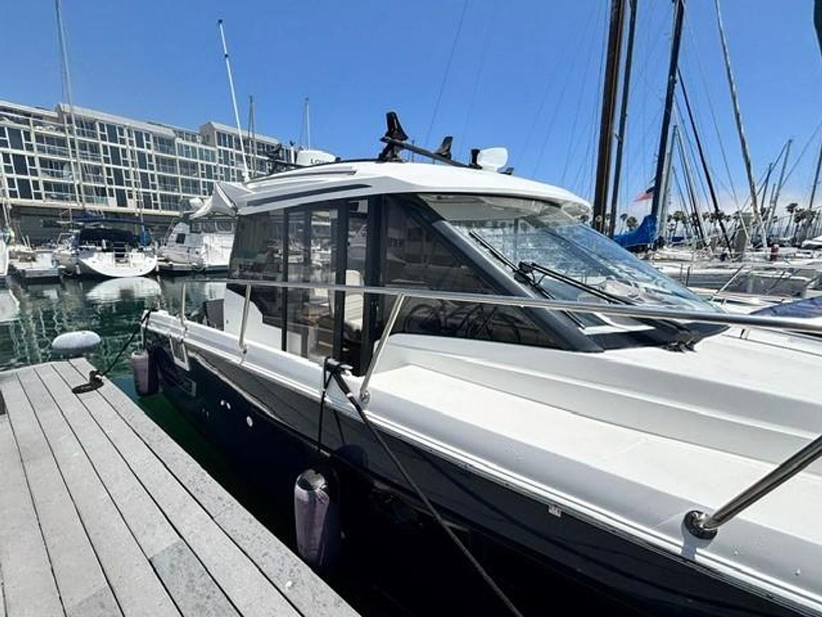 Used 2019 Jeanneau NC895 Offshore