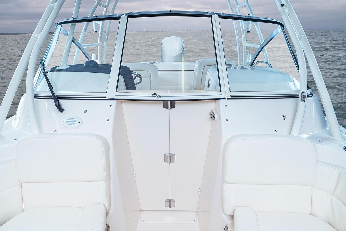 Freedom 255
25' DUAL CONSOLE