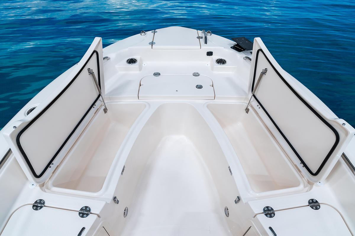 251 CE
25' COASTAL EXPLORER