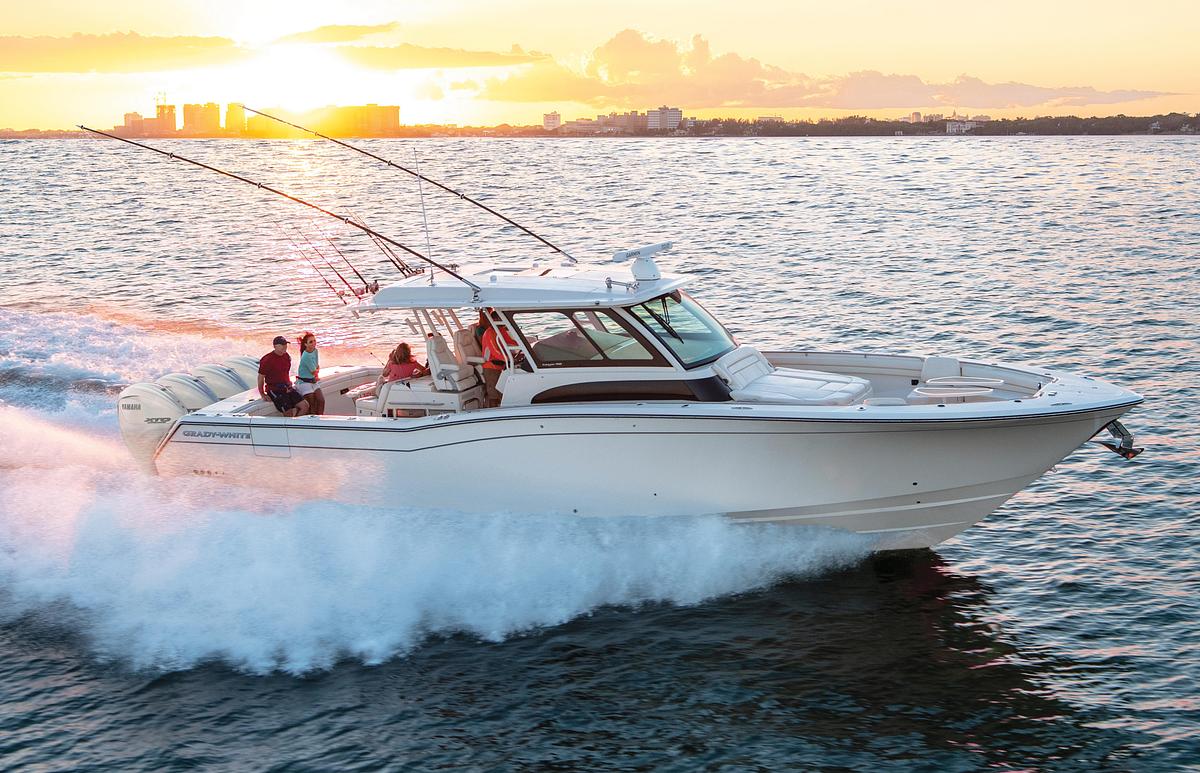 Canyon 456
45' CENTER CONSOLE