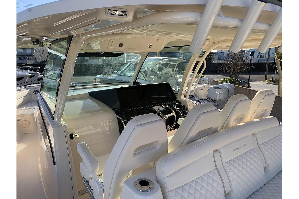 2025 Grady-White Canyon 386