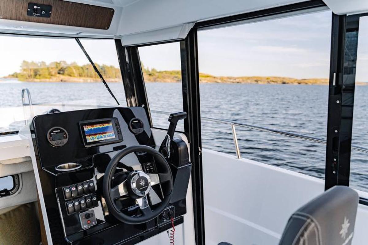 2026 Jeanneau NC 695 Sport