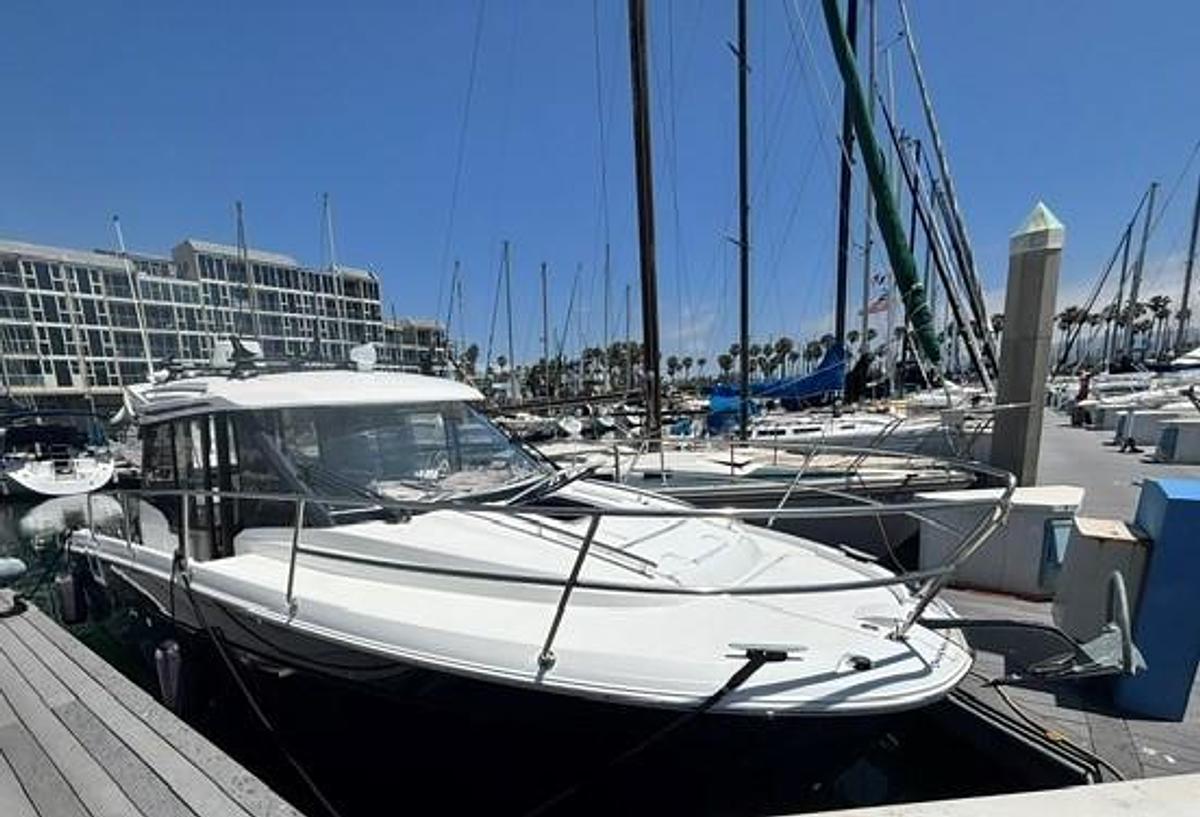 Used 2019 Jeanneau NC895 Offshore