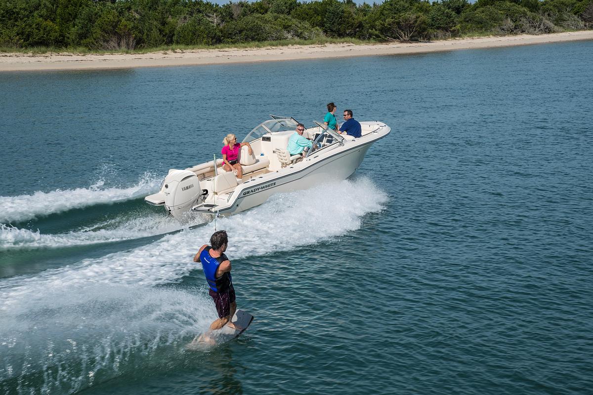 Freedom 215 21' DUAL CONSOLE