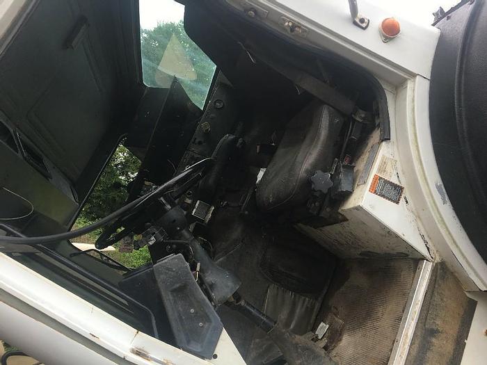 Used 2000 Mack MR688S