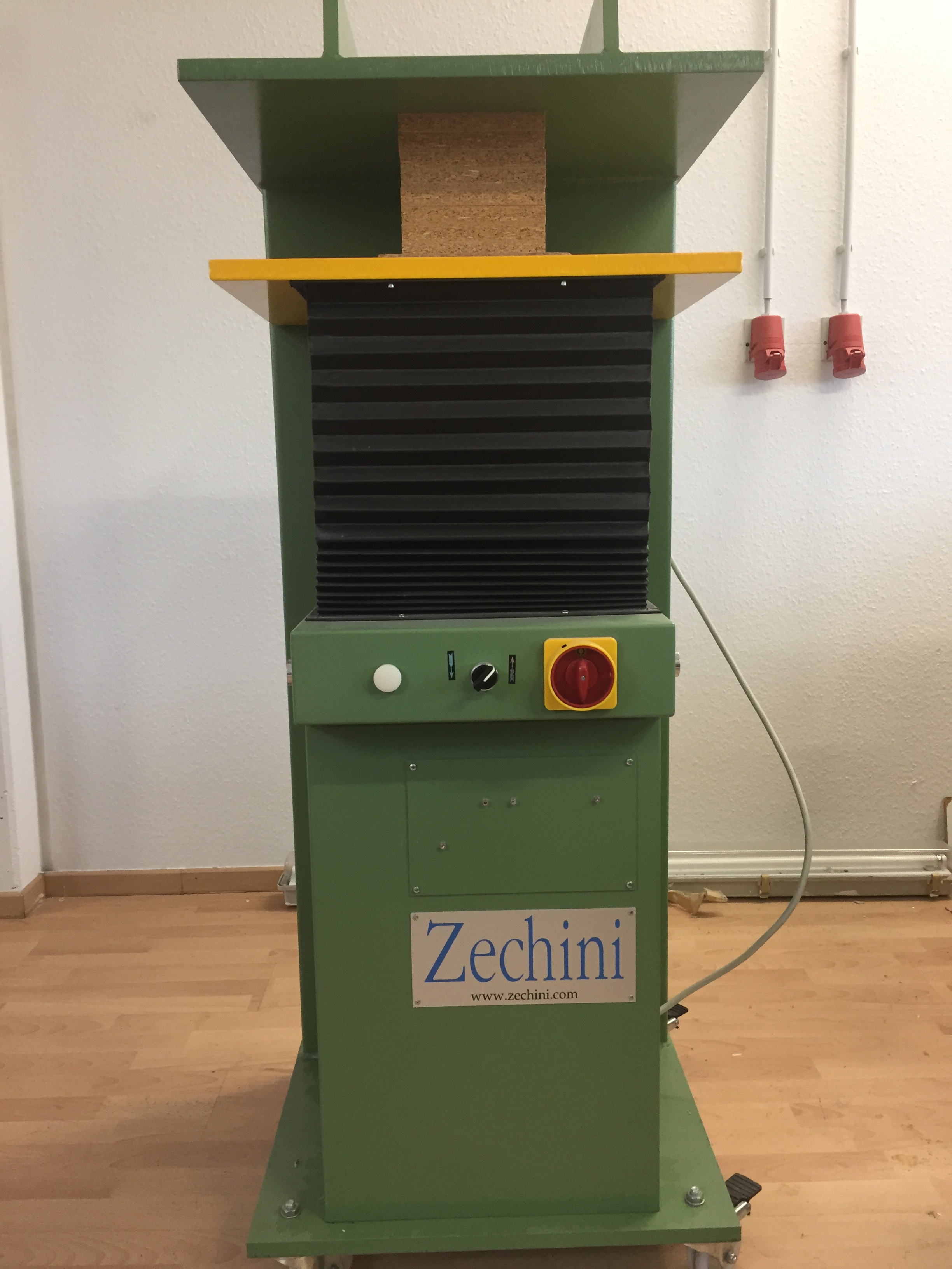 Used Zechini Grafor Special 85 rollable semiautomatic book press 2008