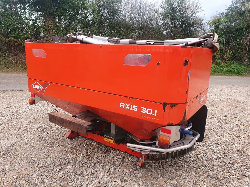 Used Kuhn Axis 30.1 Fertiliser Spreader