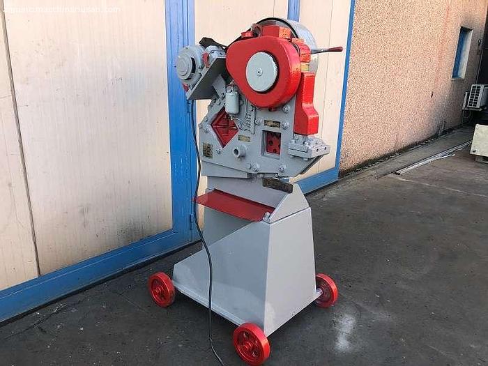 Usato PUNZONATRICE / TAGLIAFERRI OMERA