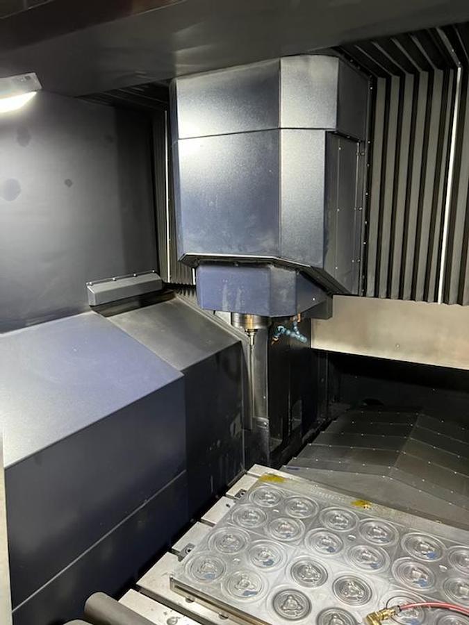 Used 2019 HWACHEON Hi-M G1 CNC Vertical Machining Center For Graphite