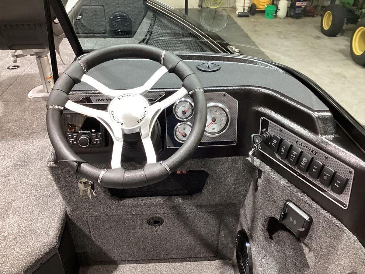 2026 Lund Impact XS 1775 Sport