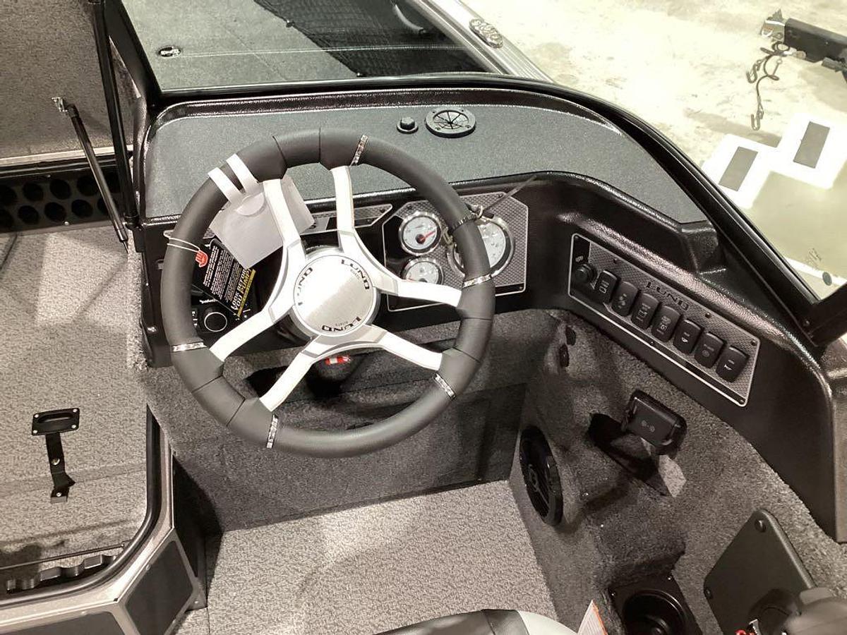 2026 Lund Impact XS 1875 Sport