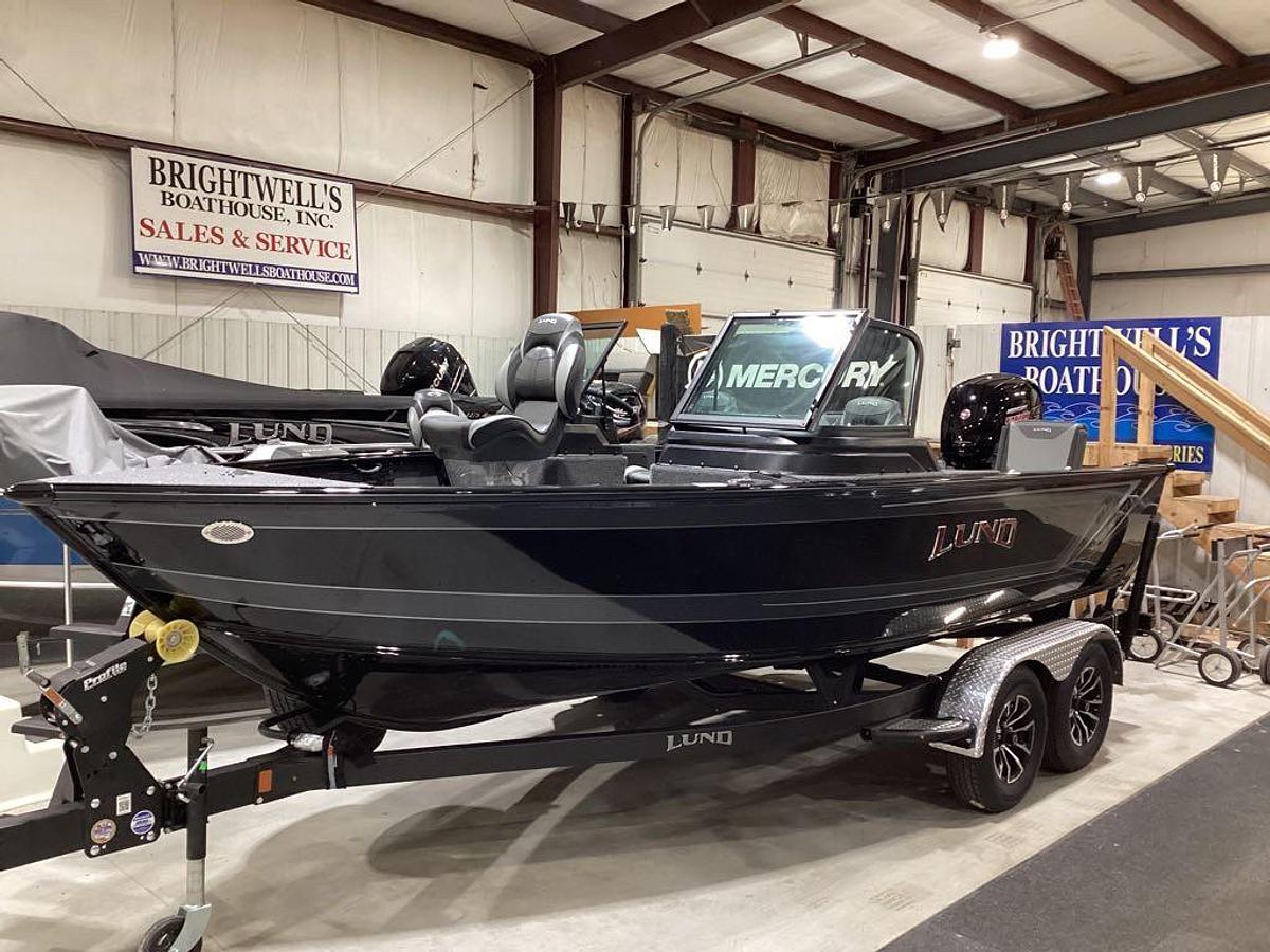 2027 Lund Impact XS 1875 Sport