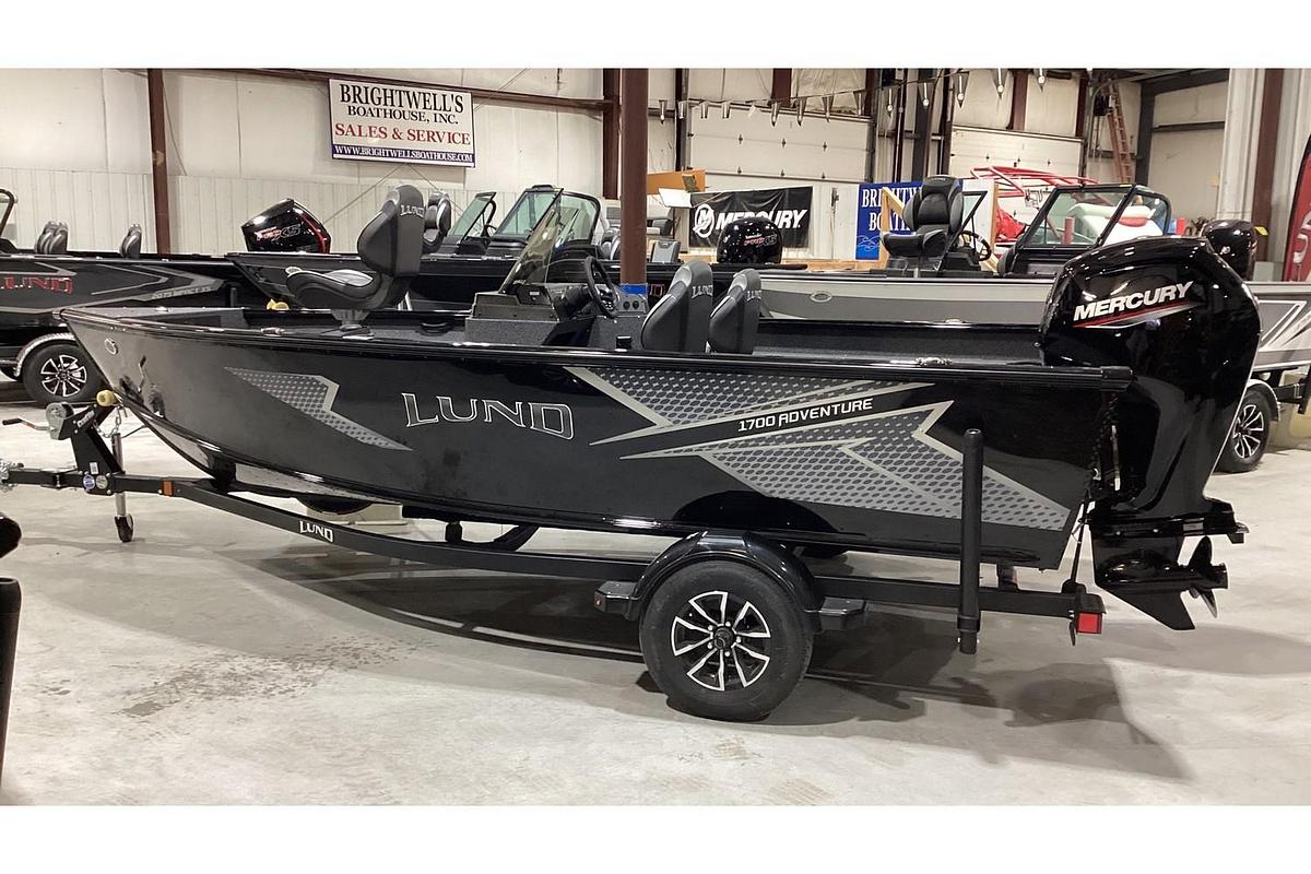 2027 Lund 1700 Adventure Side Console